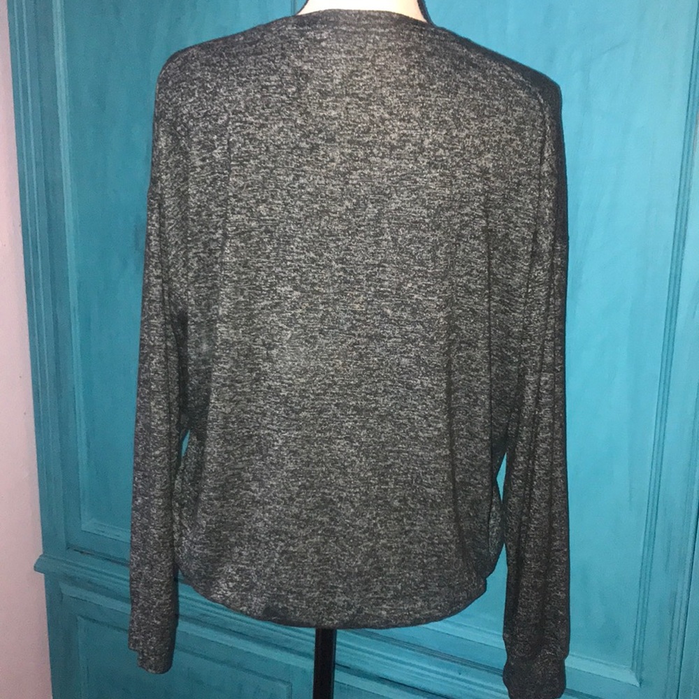 Nwot Pullover - image 7